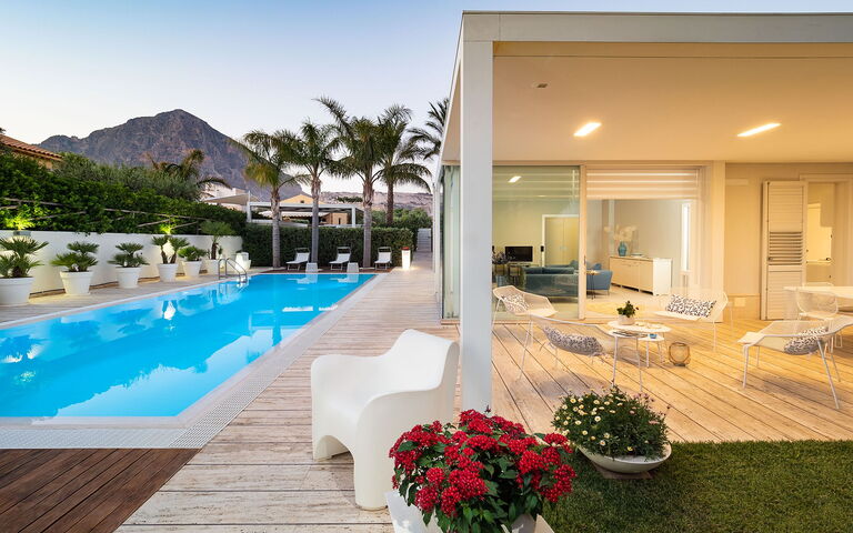 Villa Bellini: pool, Udvendige