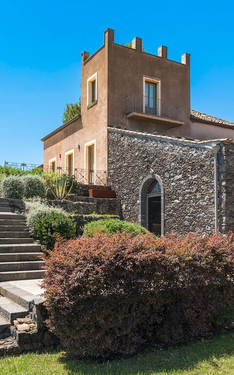 Villa Torre Etnea: Have, Udendørs, Udvendige