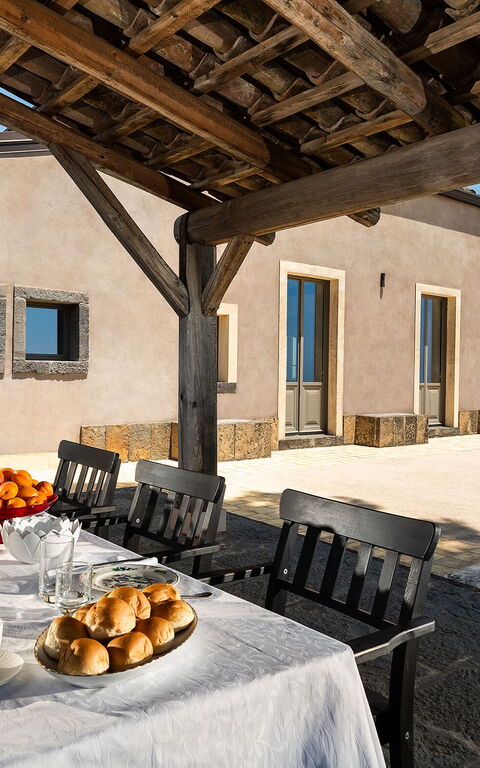 Villa Torre Etnea: Altan / terrasse / gårdhave