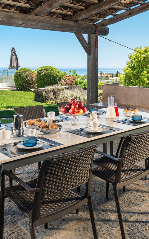 Villa Torre Etnea: Altan / terrasse / gårdhave, Have, Udendørs, Udvendige