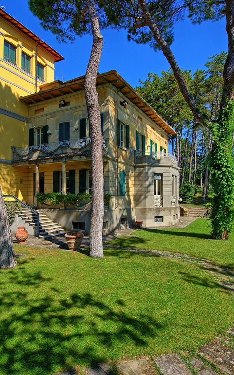 Villa Cuculo: Have, Udvendige