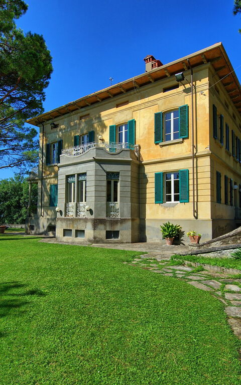 Villa Cuculo: Have, Udvendige
