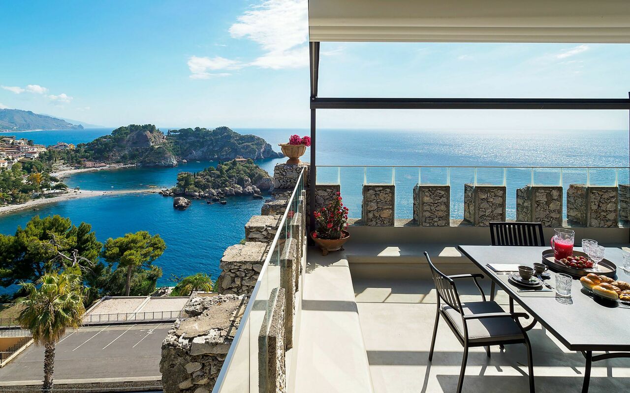 Torre Isola Bella: Altan / terrasse / gårdhave, Visninger