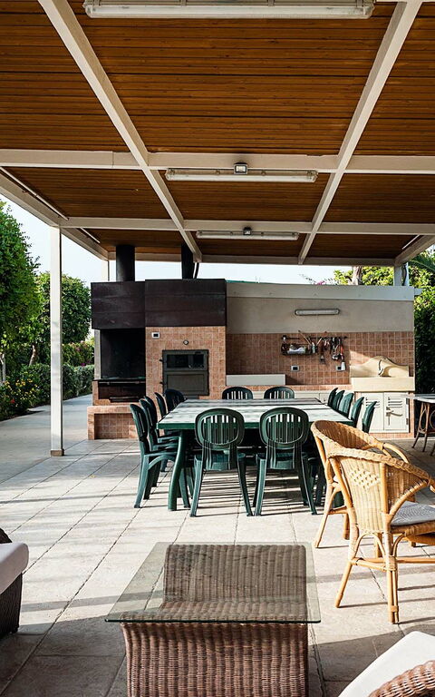 Donnalucata: Have, Udendørs, Udvendige