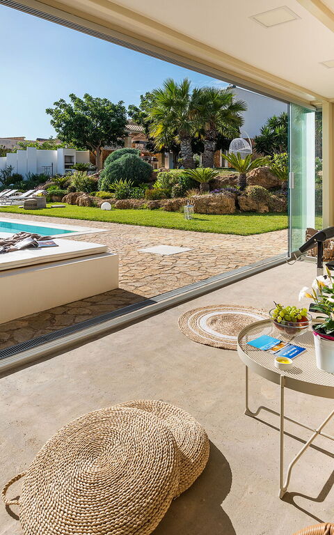 Villa Pietra Del Sole: Have, pool, Udendørs, Udvendige