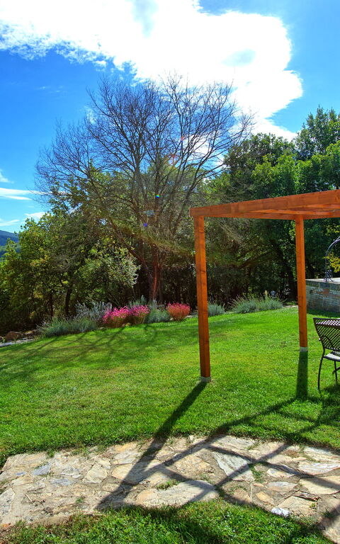 Borgo Mulignone: Have, Udendørs