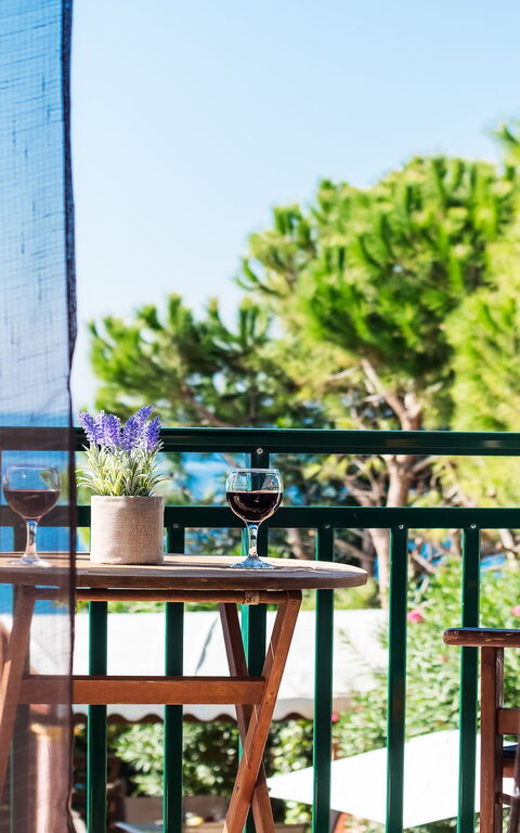 Beachfront Villa Rania: Altan / terrasse / gårdhave