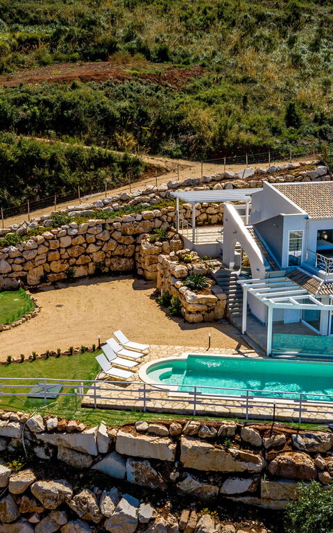 Villa Scire: Have, pool, Udendørs, Visninger