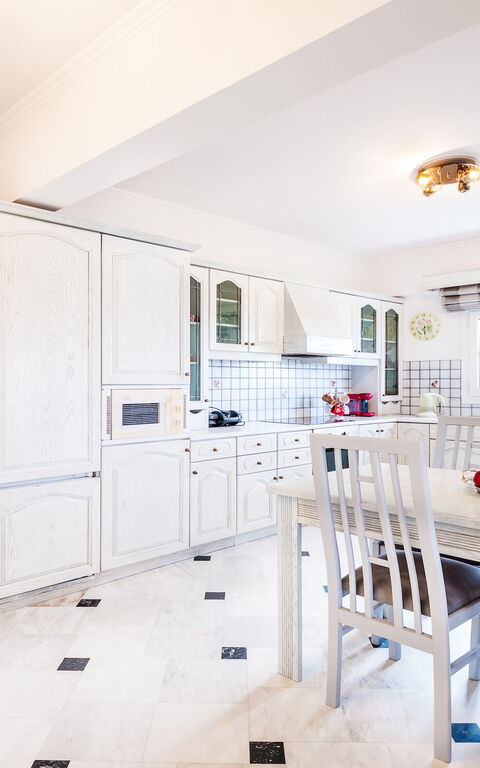 Villa Corfu Panorama: Frokostlokale, Køkken