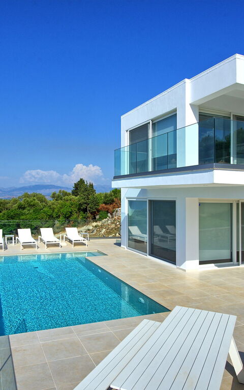 Villa Nafsika: pool, Udvendige