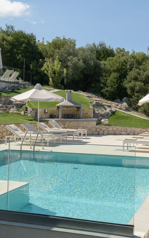 Villa Nafsika: Have, pool, Udendørs, Udvendige