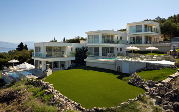 Villa Nafsika: Have, Udendørs, Udvendige