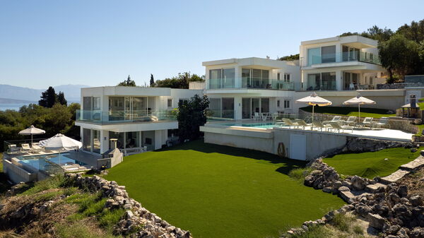 Villa Nafsika: Have, Udendørs, Udvendige