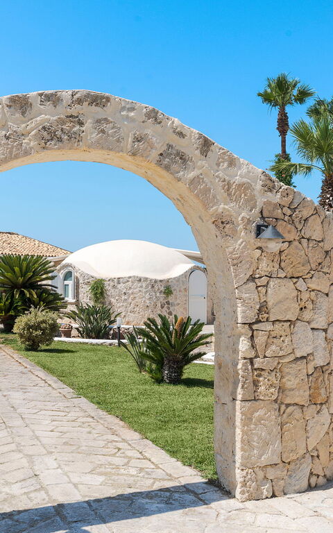 Villa Del Mito: Have, Hovedindgang, Udendørs, Udvendige