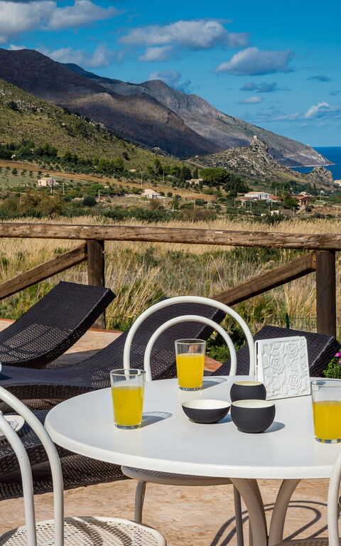 Villa Livreri: Udendørs