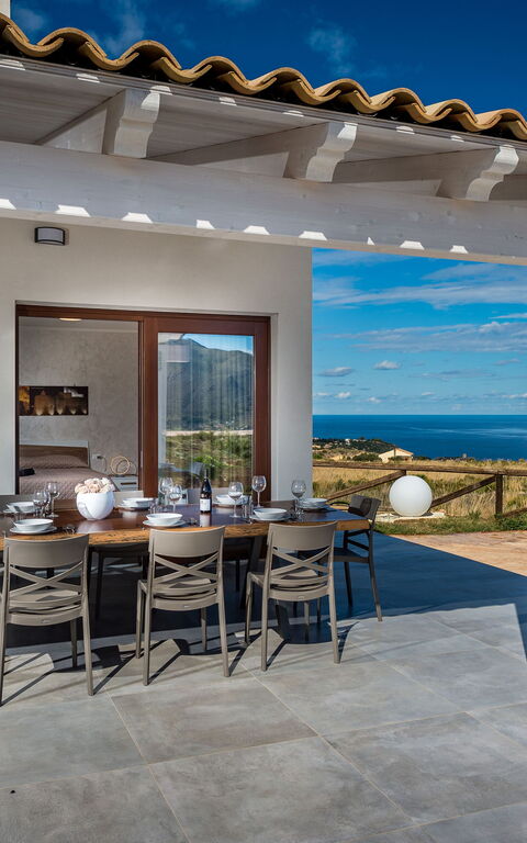 Villa Livreri: Altan / terrasse / gårdhave, Udendørs