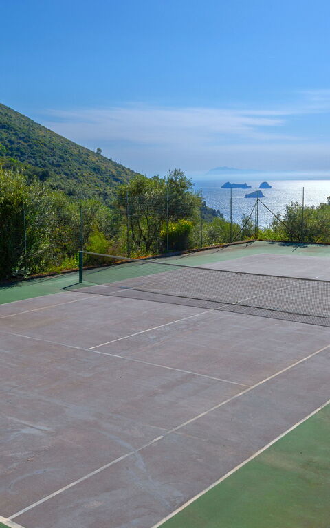 Villa Marianna: Udendørs, Udvendige, Visninger