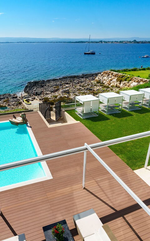 Villa Angelina: Have, pool, Udendørs, Visninger