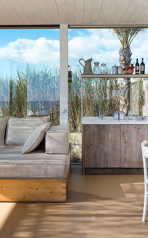 Circe: Frokostlokale, Køkken, Stue