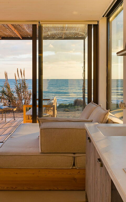 Circe: Frokostlokale, Køkken, Stue