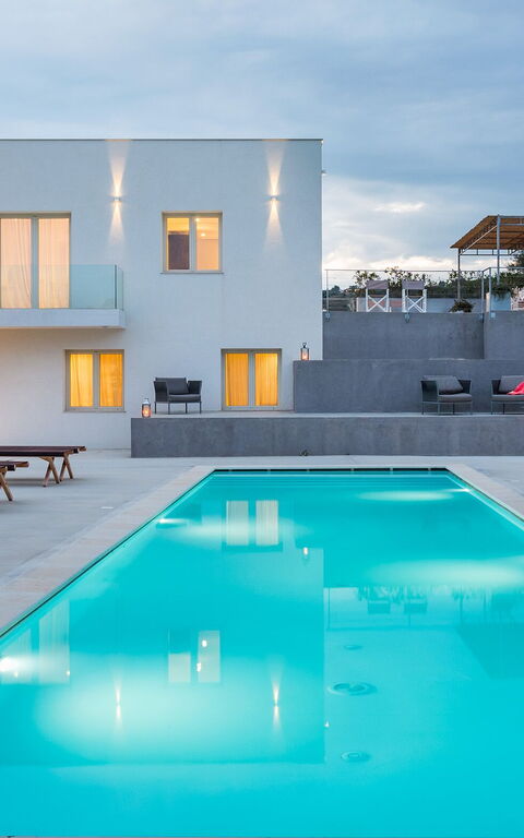 Villa Contra: pool, Udendørs