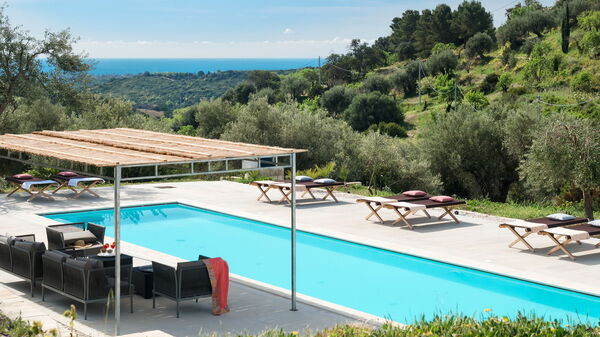 Villa Contra: pool, Udendørs