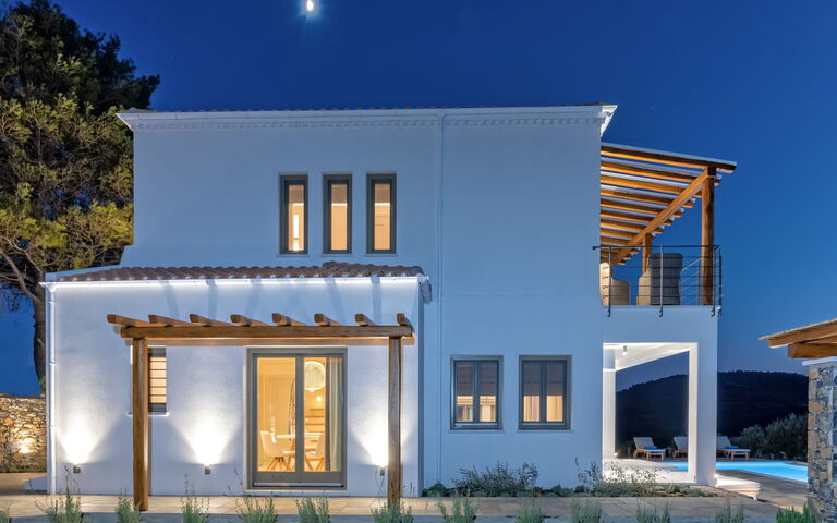 Villa Lyra: Udendørs, Udvendige