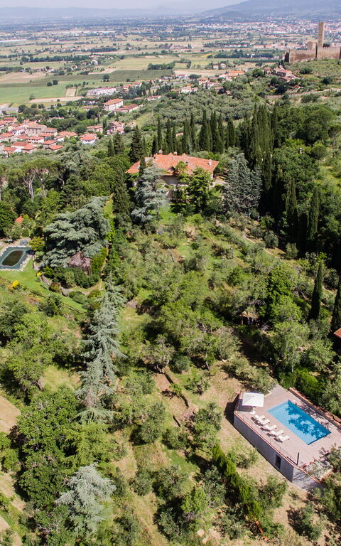 Casale Condottiero: Sommer, Visninger