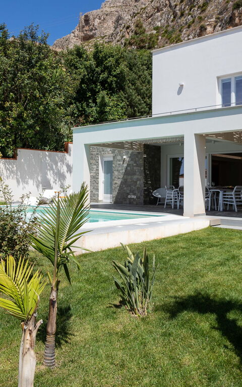 Villa Annalisa: Have, pool, Sommer, Udendørs