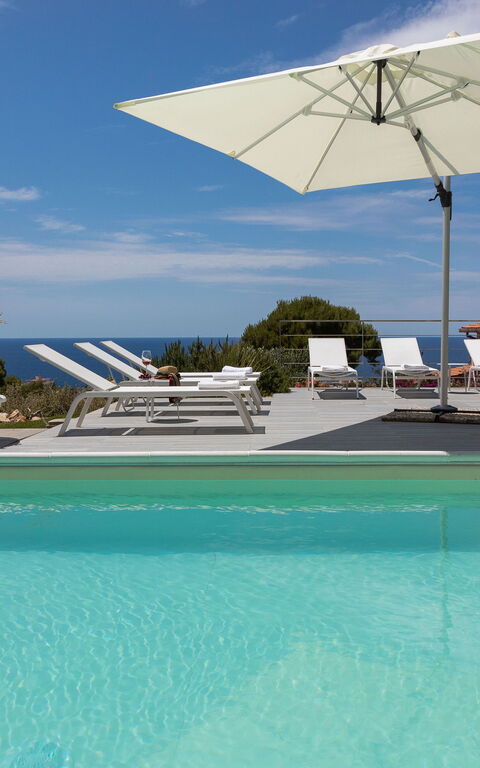 Villa Annalisa: pool, Sommer, Udendørs, Visninger