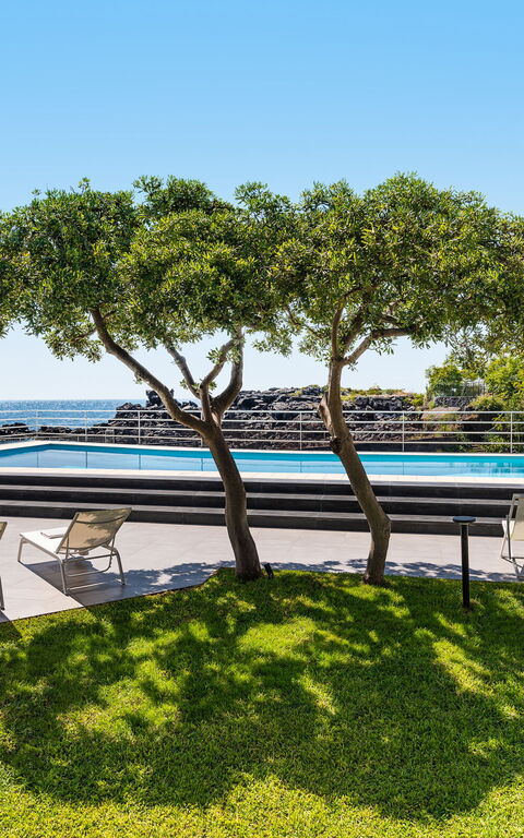 Villa Isabella: Have, pool, Udendørs