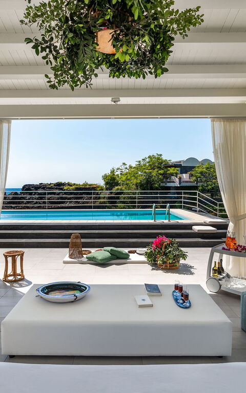 Villa Isabella: Have, pool, Udendørs, Visninger