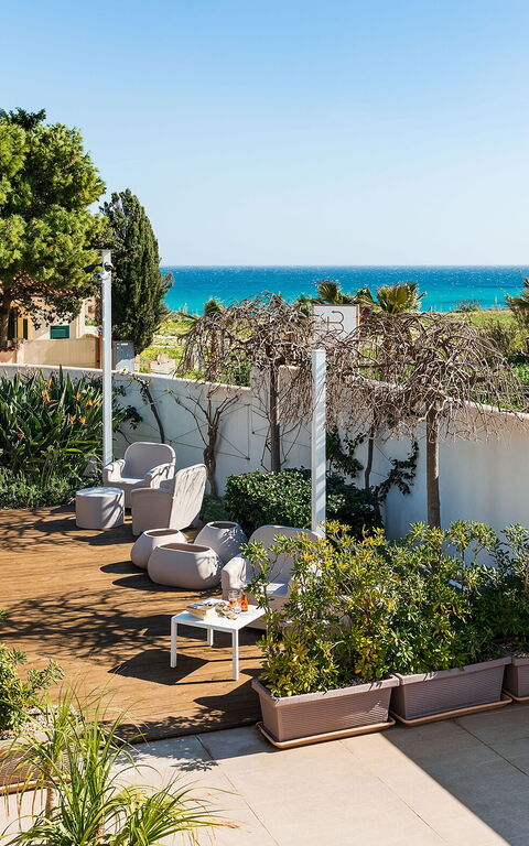 Anny: Have, Udvendige