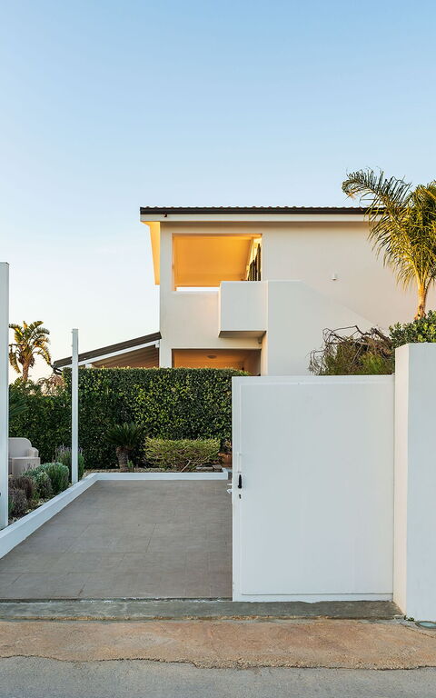 Anny: Have, Udvendige