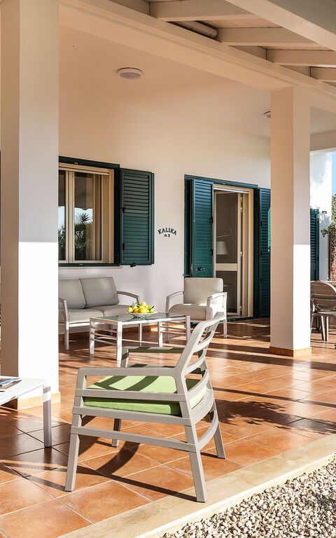 Anny: Have, Udvendige