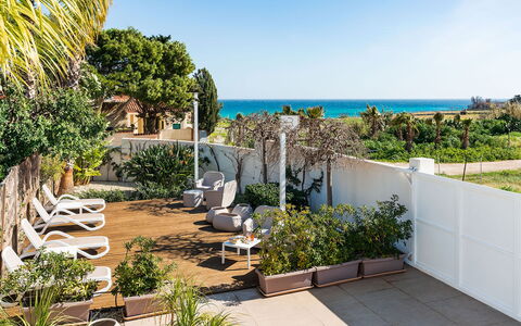 Feriebolig Calantha: Altan / terrasse / gårdhave