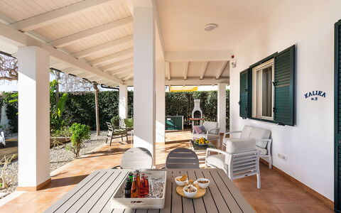 Feriebolig Kalika: Have