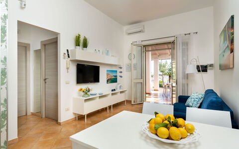 Feriebolig Euthalia: Frokostlokale, Køkken, Stue