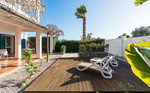 Feriebolig Kalika: Have