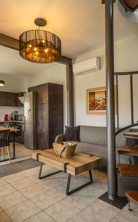 Villa Eftychia: Frokostlokale, Køkken, Stue