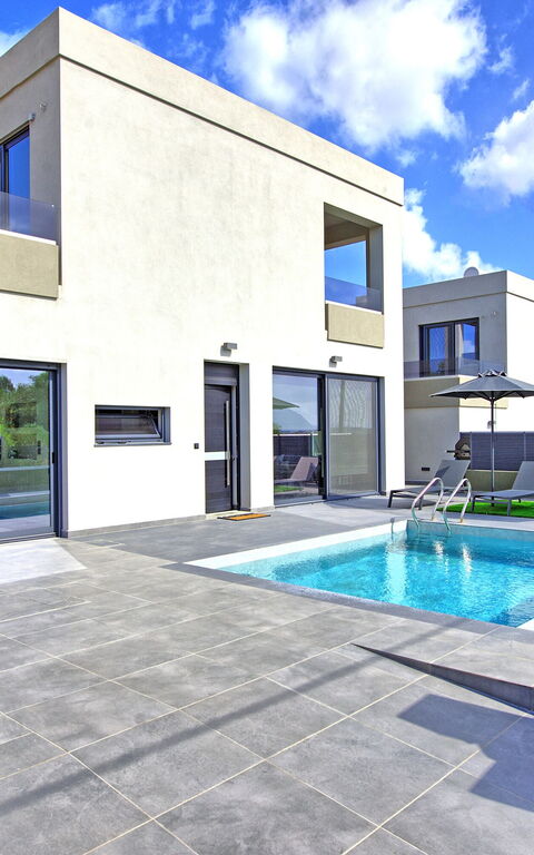 Villa Maripol: Have, pool, Udendørs, Udvendige