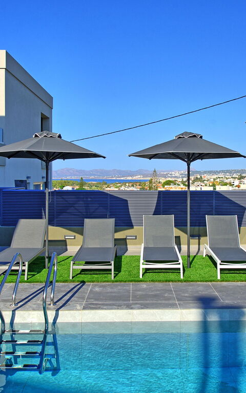 Villa Maripol: pool, Udendørs