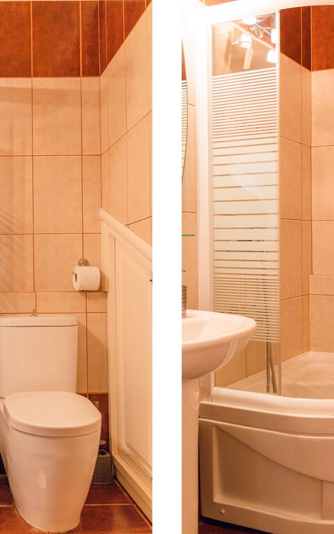 Villa Dinos: Badeværelse