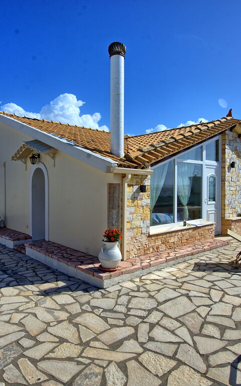 Beach Villa Athanasia: Udendørs