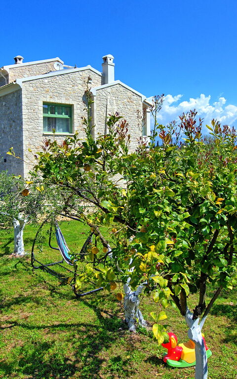 Villa Elaia: Have, Udendørs, Visninger