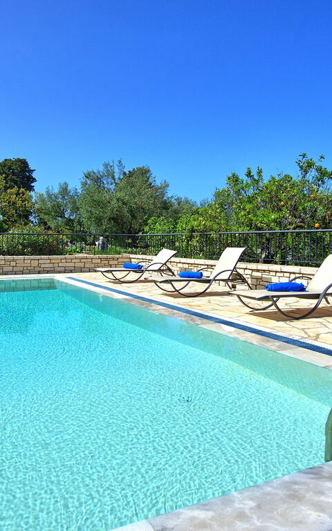 Villa Dimitris: pool, Sommer