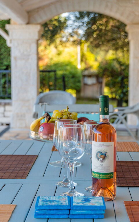 Villa Dimitris: Udendørs