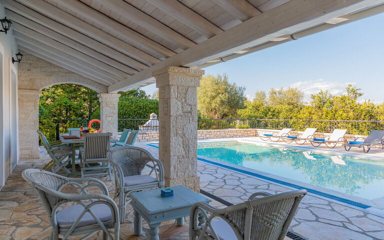 Villa Dimitris: pool, Udendørs