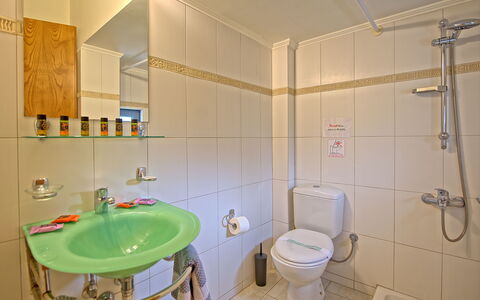 Feriebolig Kastellina: Badeværelse