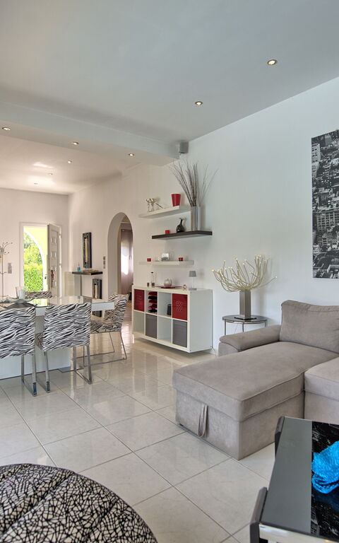 Beach Villa Christina: Frokostlokale, Stue